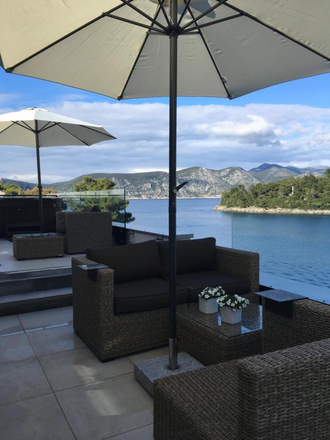 High View-a Seaside With Huge Jacuzzi Apartment