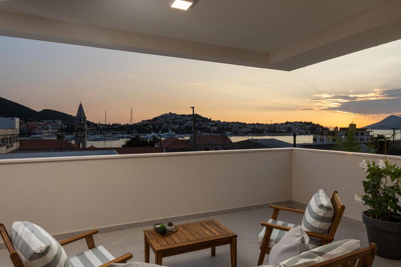 Amare Apartment