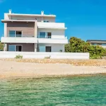 Villa Eni Apartments