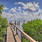 Longboat Key Resort Escape - Walk To The Beach!