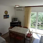 Three Bedroom Apartment & Studio - Apartments Zdrijac