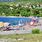 Ferienwohnung-Roncevic-Nur-50-M-Vom-Meer