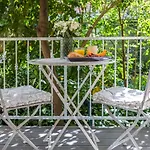 Luxury Rooms With Balcony