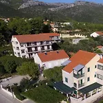 Apartments Maestral