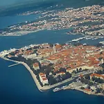 Two Bedroom Apartment In The Old Town Marija