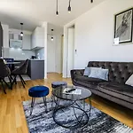 Luce Gold Apartment
