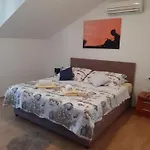 Apartments T & D