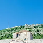 Villa Palo Alto