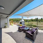 Villa Immortelle With Pool And Sea View