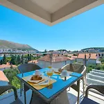 Apartment Maro Bayview