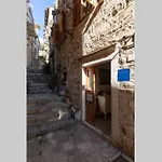 Divina Blue Apartment