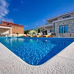 Splendid Villa With Private Pool Amazing Sea View Garden With Outside Kitchen