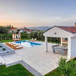 Splendid Villa With Private Pool Amazing Sea View Garden With Outside Kitchen