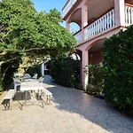 Apartment Komadina 1242