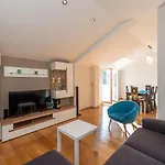 Private Holiday Home In Petrcane By The Sea