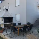 Apartment 3 With The Private Jacuzzi