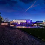 Villa Mateo