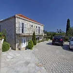 Villa Aquarius