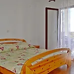 Apartments Ivica