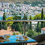 Apartment Maro Bayview