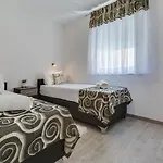 Apartmani Kastelina