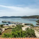 Beachfront Holiday House Zita