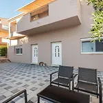 Angela Luxury Apartment I