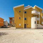 Niko Apartment