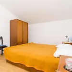 Apartments Sutvid