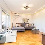 Marina Yacht Apartment