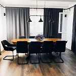 Modern Family Apartment Zara