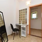 Sea View Apartment Melani