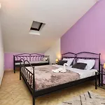 Sea View Apartment Melani
