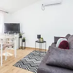 Cosy Apartments Near The Sport Center And Exercise Park Visnjik - Zadar