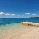 Apartmani Mira Tresk Otok Vir