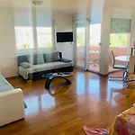 Apartments Nika Sukosan