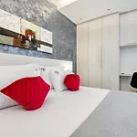 Windrose Design Apartments
