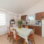 Apartmani Lenka