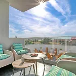 Luxury Apartments Hills