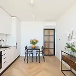 Newcitygem! Enjoy Sunsets@Bright&Modern 1Br Apt