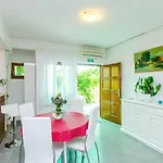 Apartment Ines