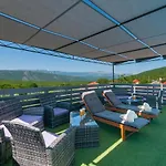 Holiday Home Mateovi Dvori