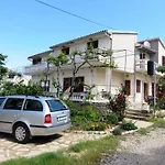 Apartment Vrsi 3