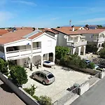Apartments Davorka