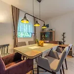 Villa Zora, Starigrad Paklenica, Seline