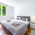 Apartment Oceania