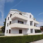 Apartments In Sabunike/Zadar Riviera 7980