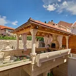 Heavenly Holiday Home