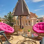 Heavenly Holiday Home