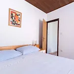 One-Bedroom Apartment In Kukljica I